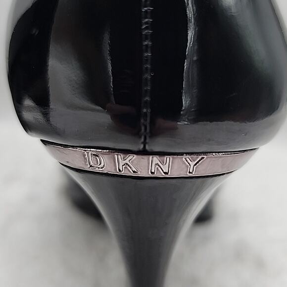 DKNY LEXIE POINTED TOE CLASSIC PUMP BLACK PATENT LEATHER LADIES SIZE 6 GUC - Picture 9 of 16